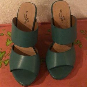 Bamboo54 turquoise wedge size 8